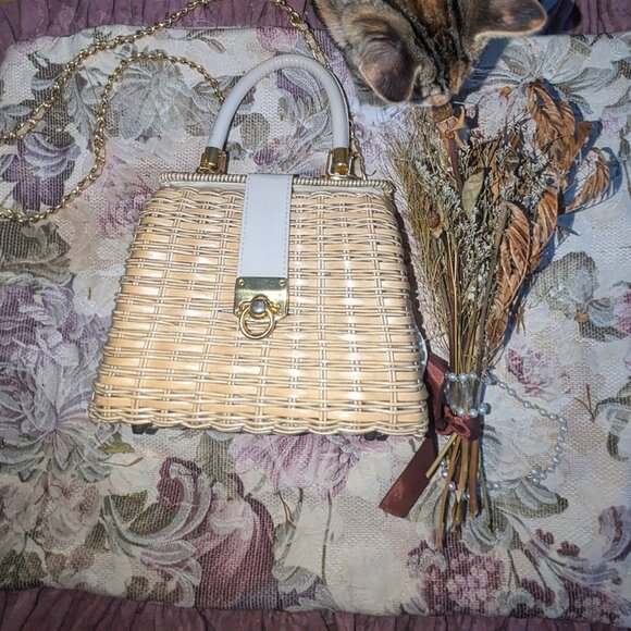 retro wicker handbag 🍒 - Picture 2 of 2